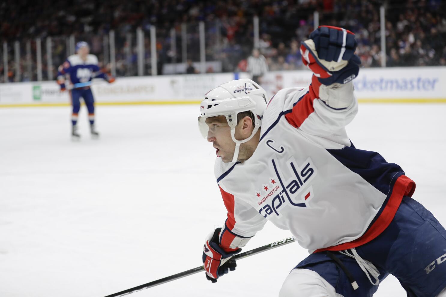 Capitals' Hat Trick Helps Rout Rangers - The New York Times