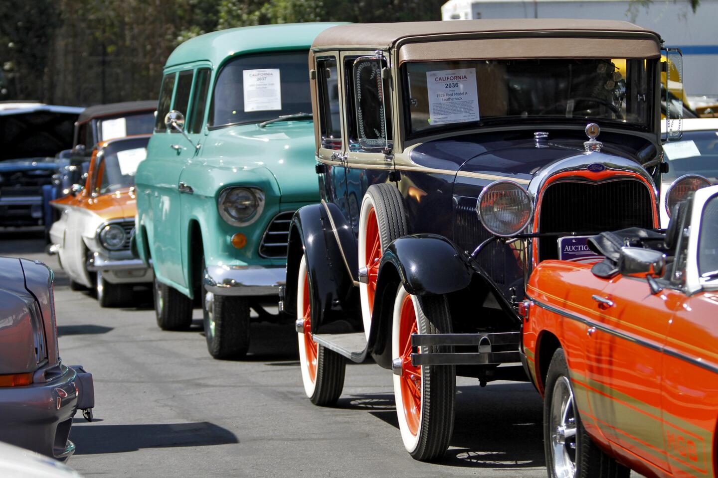 Photo Gallery: Classic cars auction in Burbank