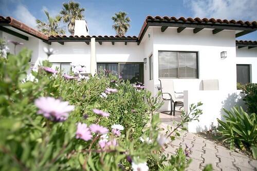 Don and Gigi Maurizio's Baja California vacation home underwent a major face-lift that included adding upscale features and moving windows and walls -- all for under $70,000.