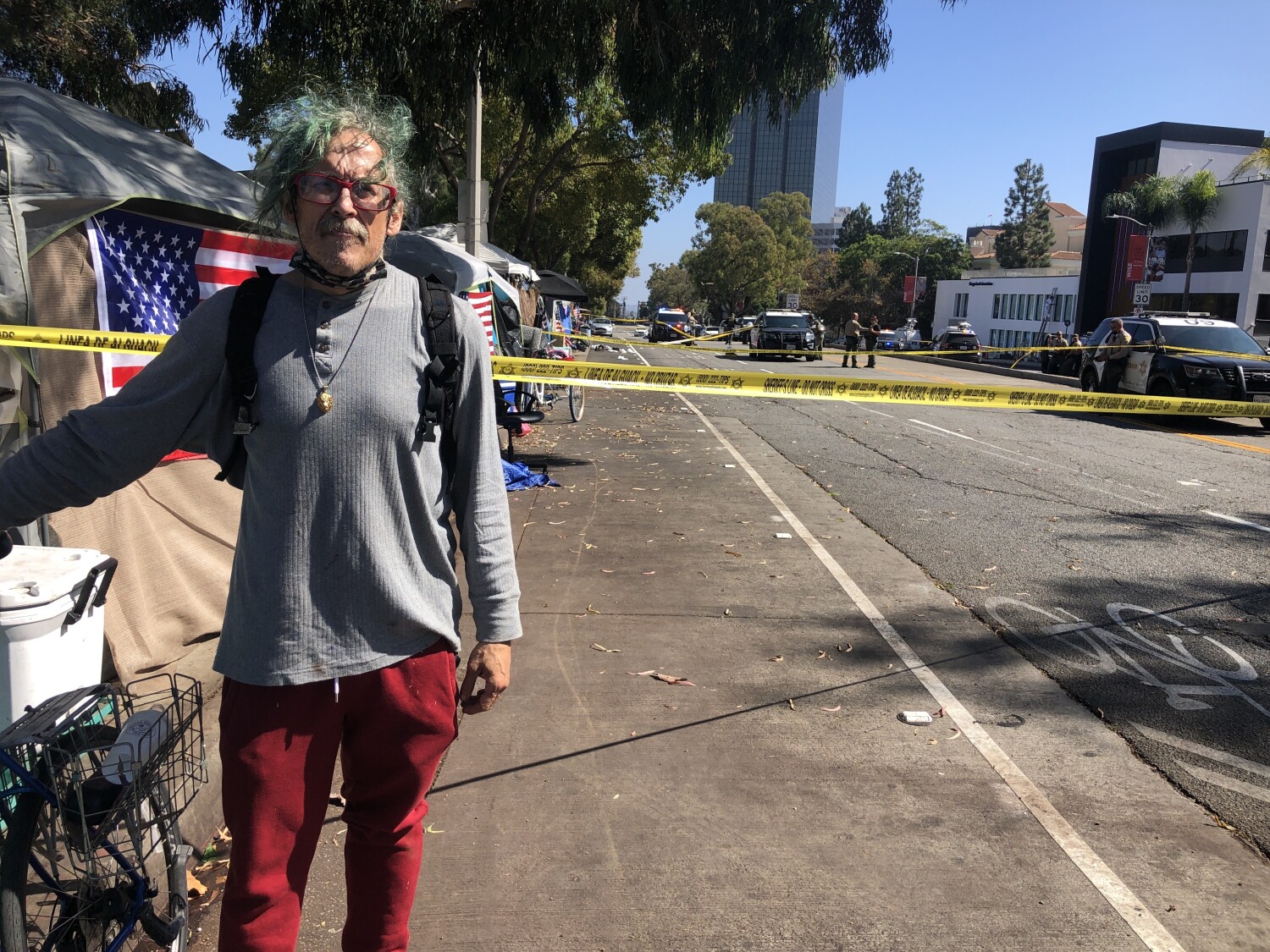 Homeless veteran stabbed to death at encampment near VA in West L.A.