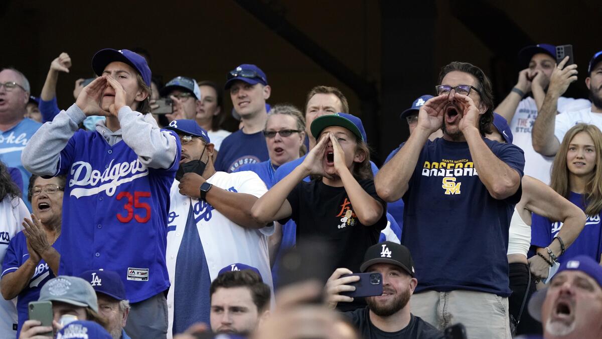 Dodgers fans reminded of Astros cheating with Chas McCormick's