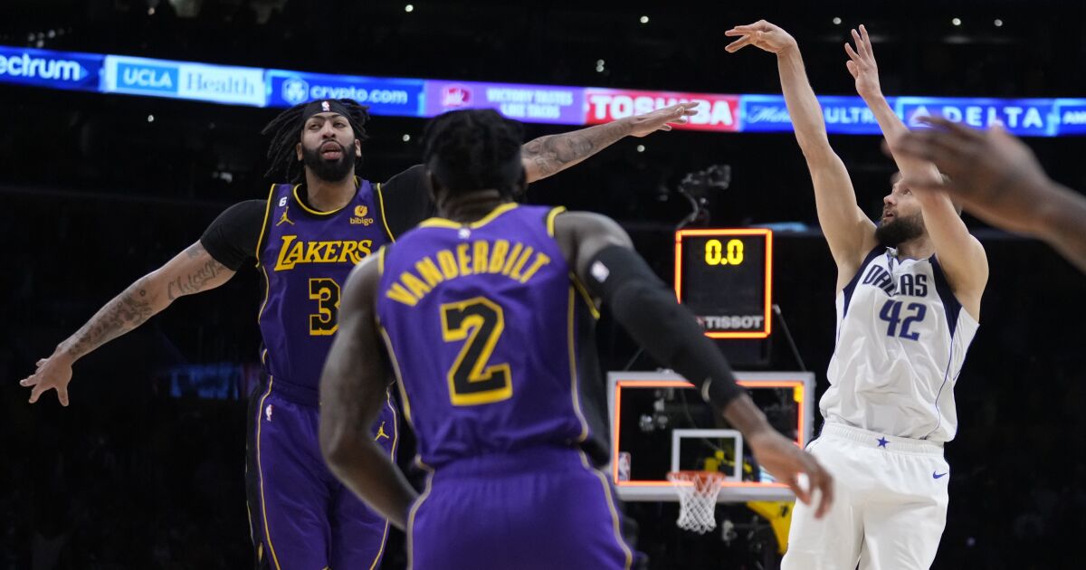 Maxi Kleber soulève les Mavericks pour vaincre les Lakers le 3 au buzzer