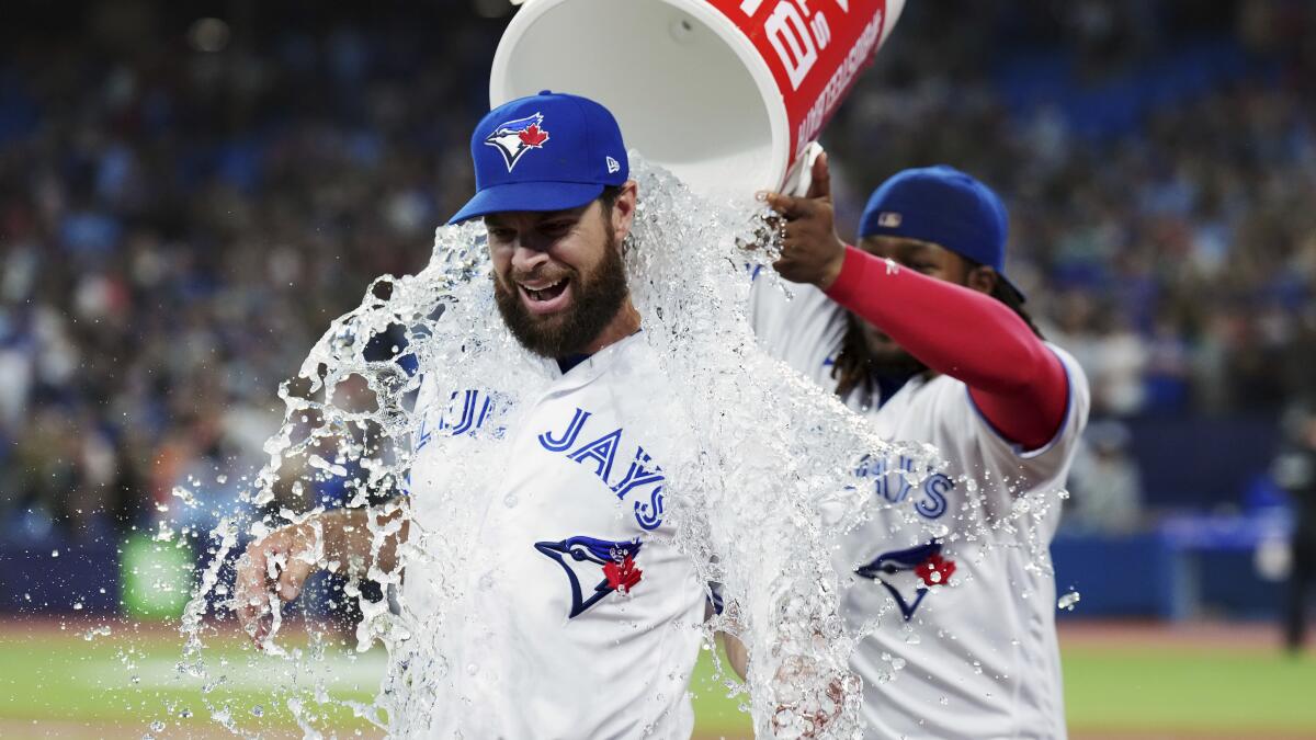 Blue Jays snap 5-game home losing streak against AL-leading