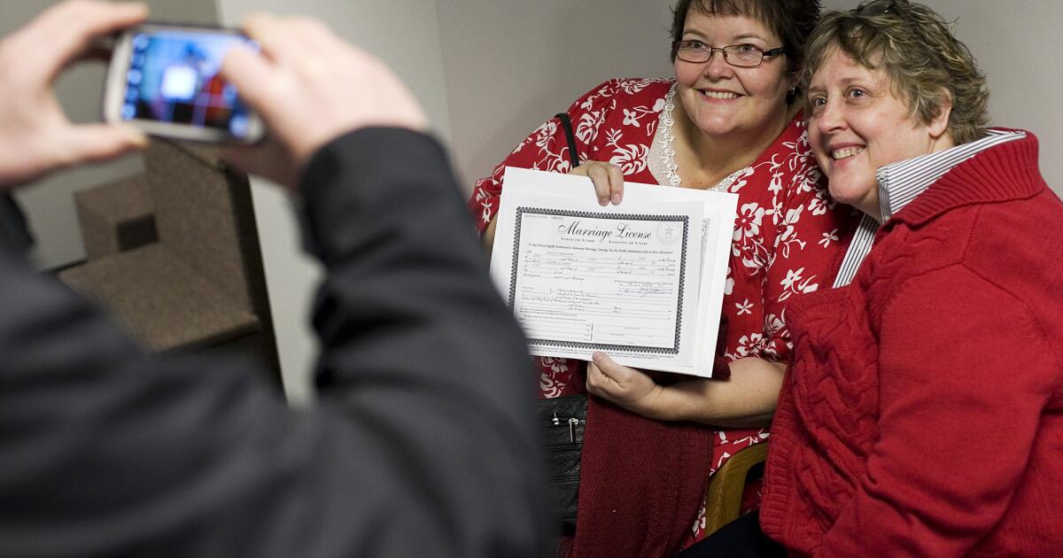 Utah asks Supreme Court to restore gay marriage ban