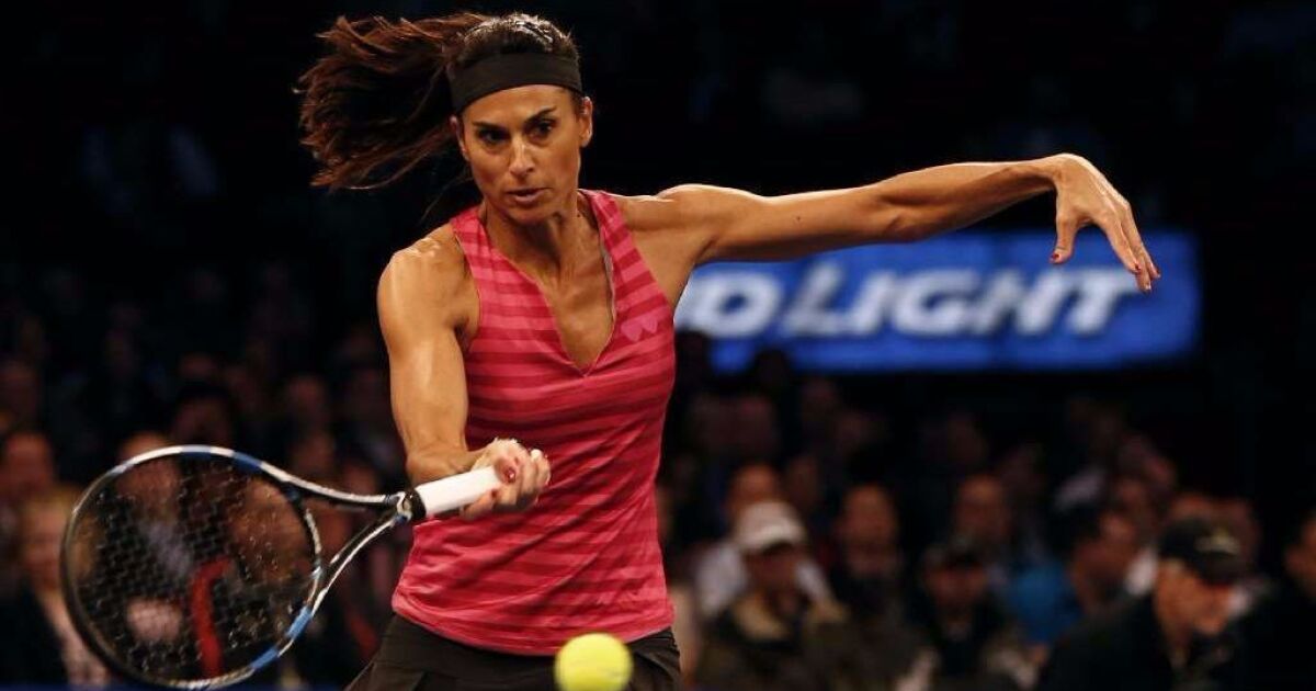 Former Tennis Pro Gabriela Sabatini Lobs One Onto The Market In Florida Los Angeles Times