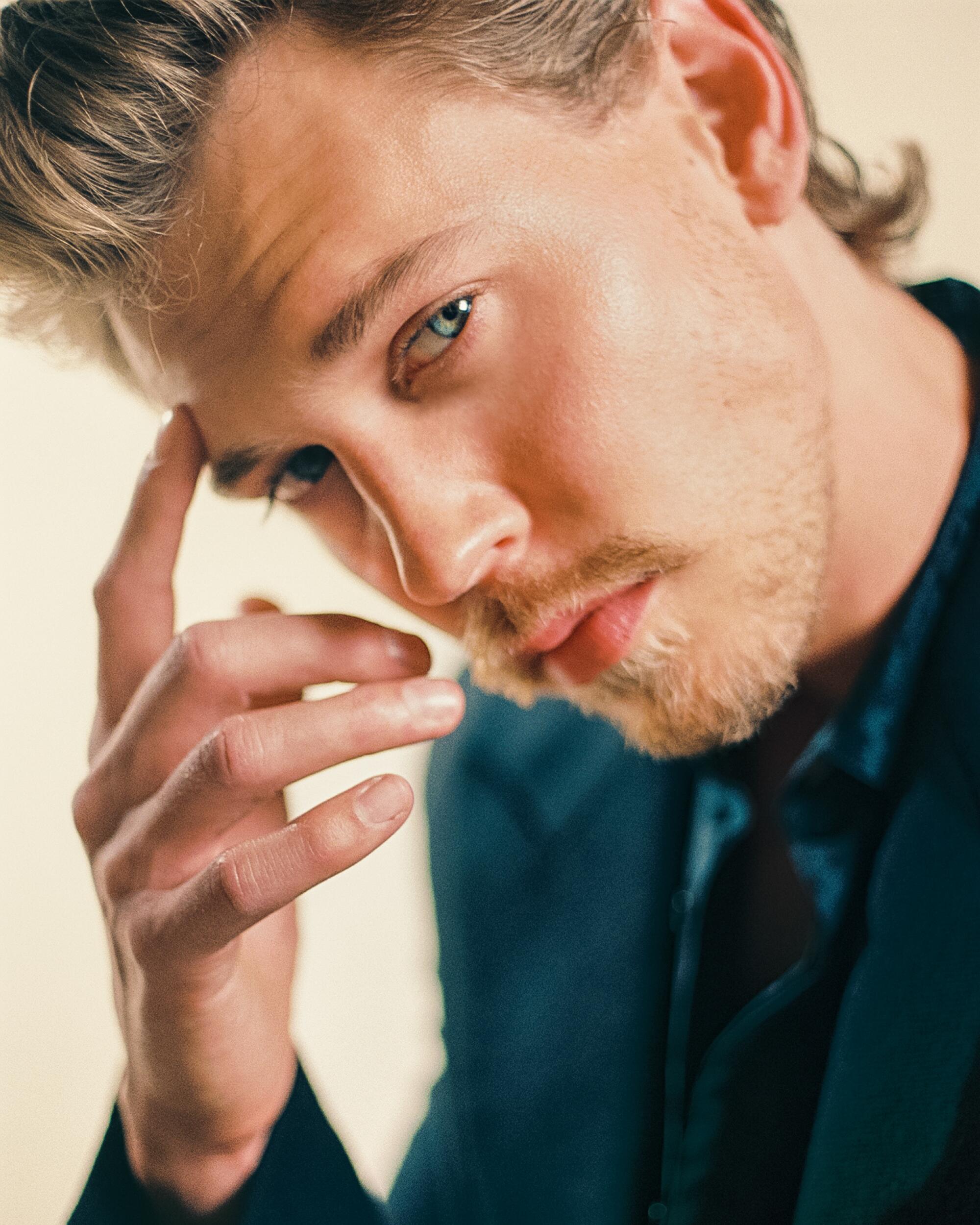 Faustine Butler Why Austin Butler cries when he sees one Elvis performance - Los ...