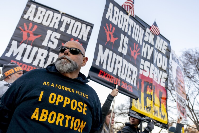 Manifestantes contra el aborto se concentran frente a la Corte Suorema, Washington,