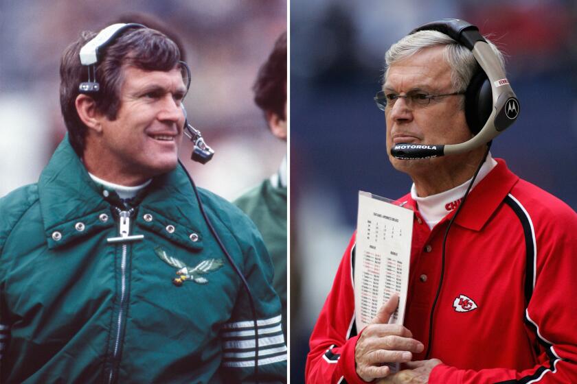 Dick Vermeil as head coach of the Philadelphia Eagles in 1981 and as head coach of the Kansas City Chiefs in 2005.