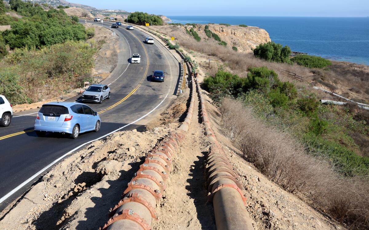 I live in the Palos Verdes landslide. My home is doing just fine - Los ...