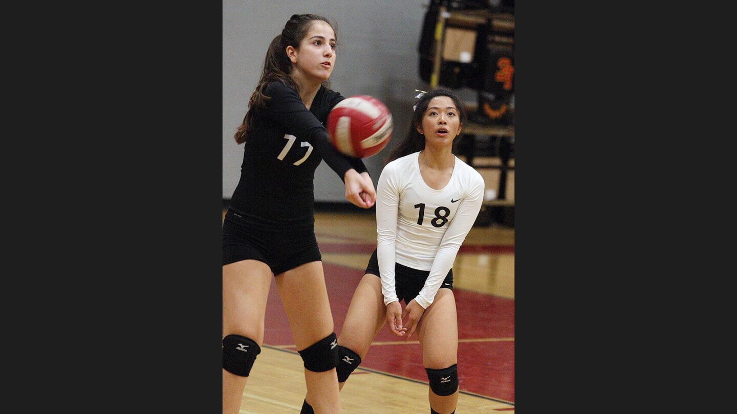 Photo Gallery: La Cañada vs. Glendale in non-league girls' volleyball