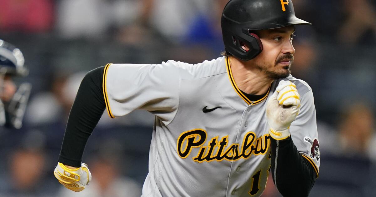 Pirates players back Bryan Reynolds after trade request; will team