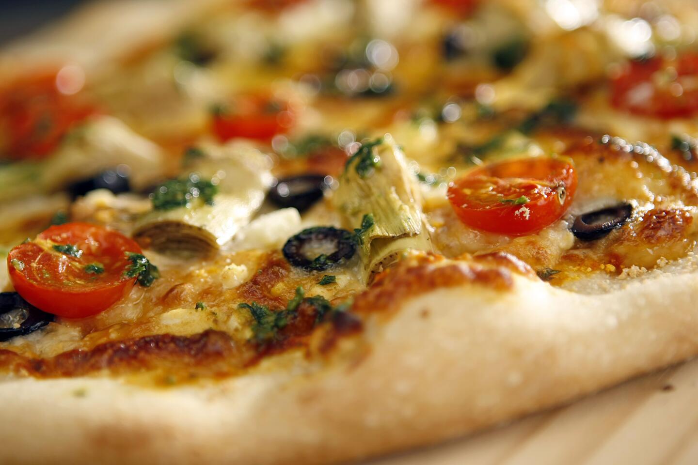 Recipe: Cafe del Rey's Mediterranean pizza