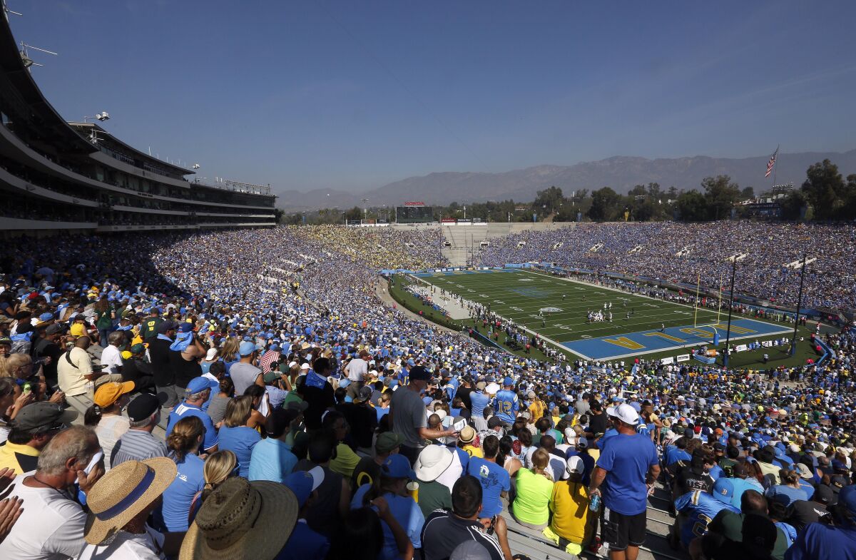 UCLA plays Oregon during a game at the Rose Bowl.