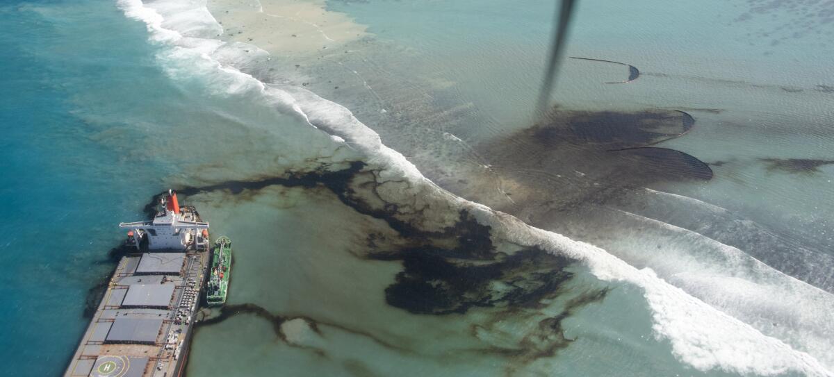 Oil leaking from the MV Wakashio off the southeast coast of Mauritius