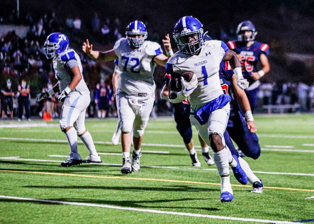 Daniel Anoh of Palisades rushed for 292 yards and four touchdowns against Brentwood.
