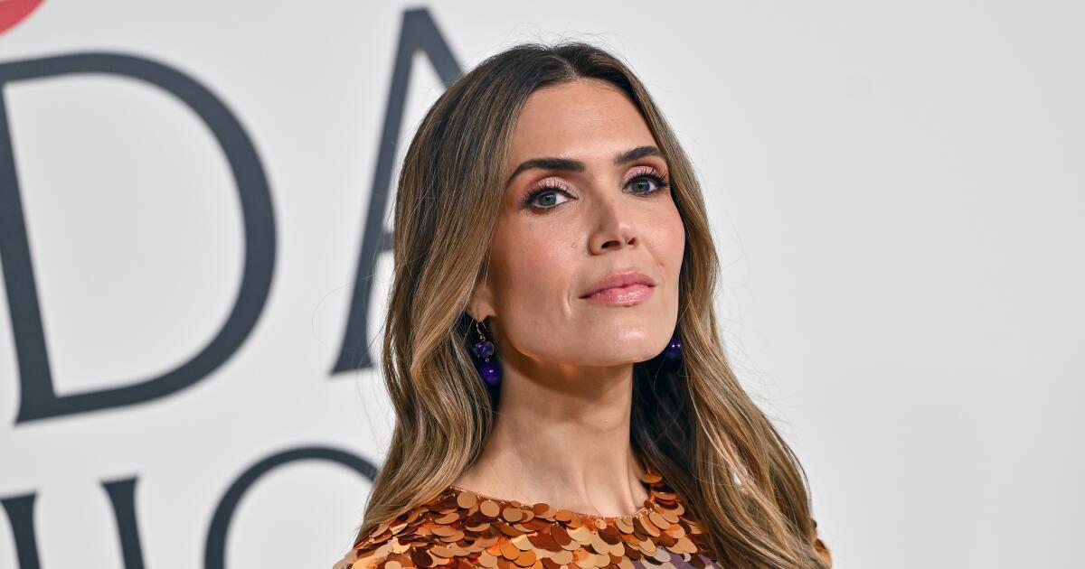 Mandy Moore est la grande penseuse de l’essai sur la fête de la mère d’Ashley Tisdale