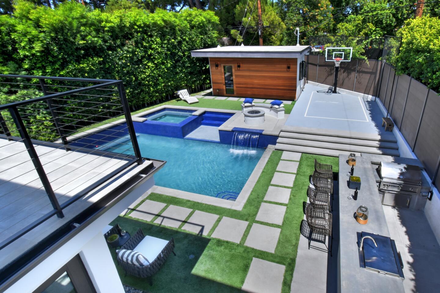 Wiz Khalifa wants $4.5 million for modern Encino home - Los Angeles Times