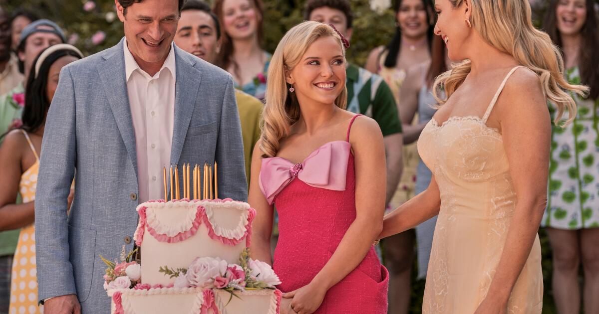 Who is on Elle Woods' playlist? '90s bands like No Doubt and Sleater-Kinney