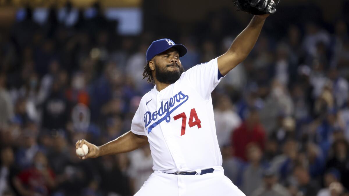 Dodgers trying to coax more out of 'stubborn' closer Kenley Jansen – Daily  News