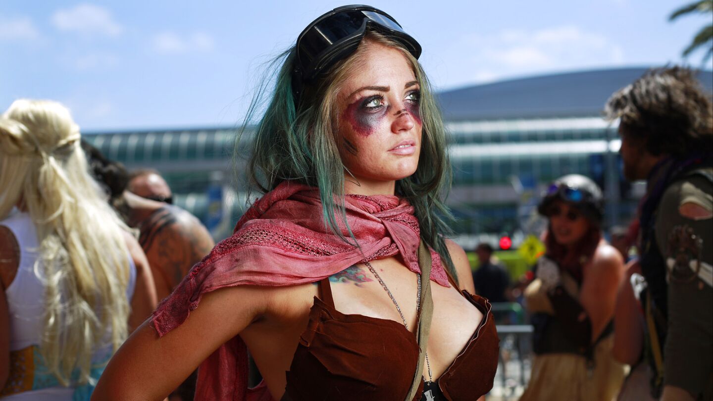Lita Clinger of Trona dresses as Syren from the Wasteland Festival at Comic-Con.