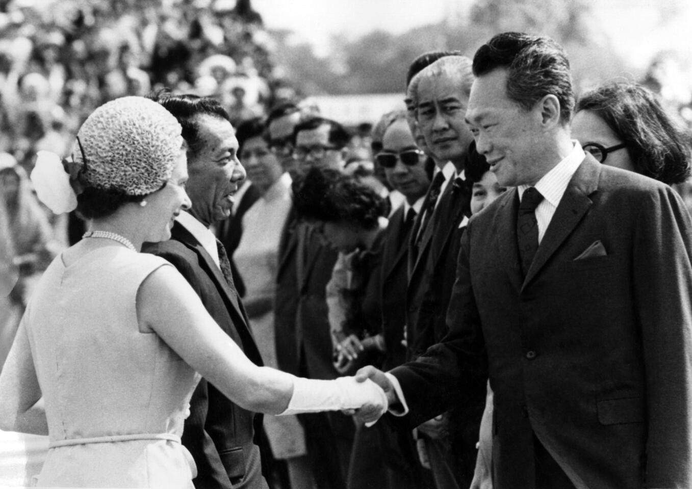 Queen Elizabeth II and Lee Kuan Yew