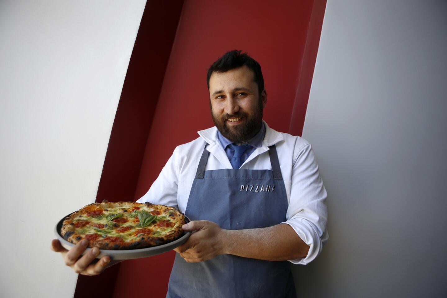 Jonathan Gold reviews Pizzana