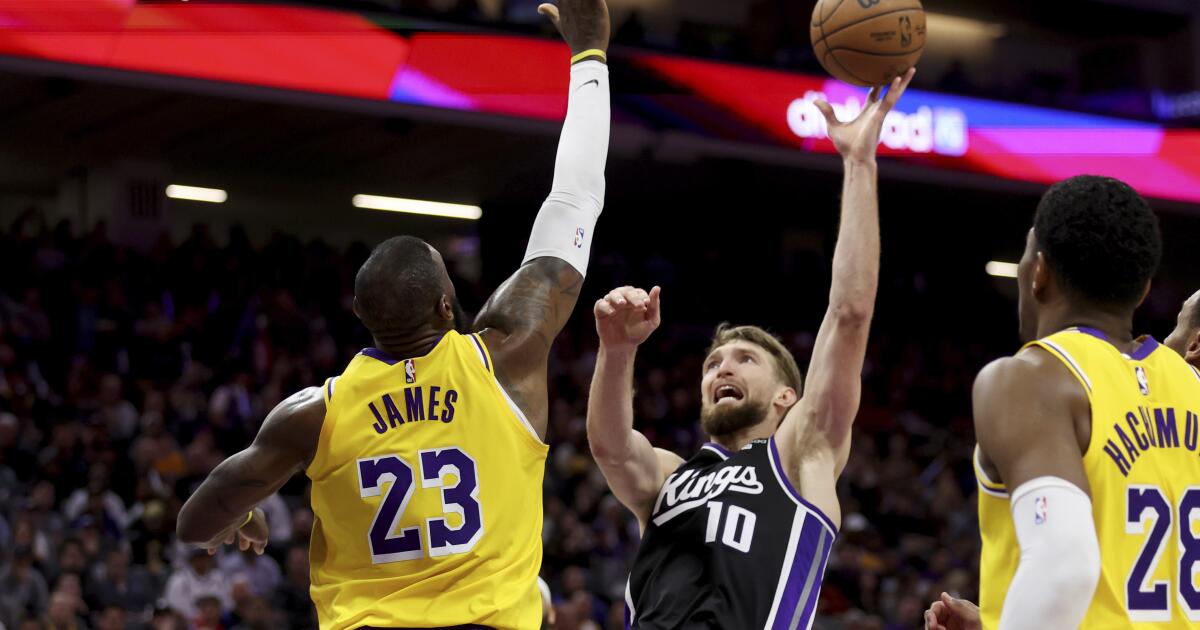 “Je ne peux pas sauter les détails”: les Lakers doivent chercher des solutions après une autre défaite contre les Kings