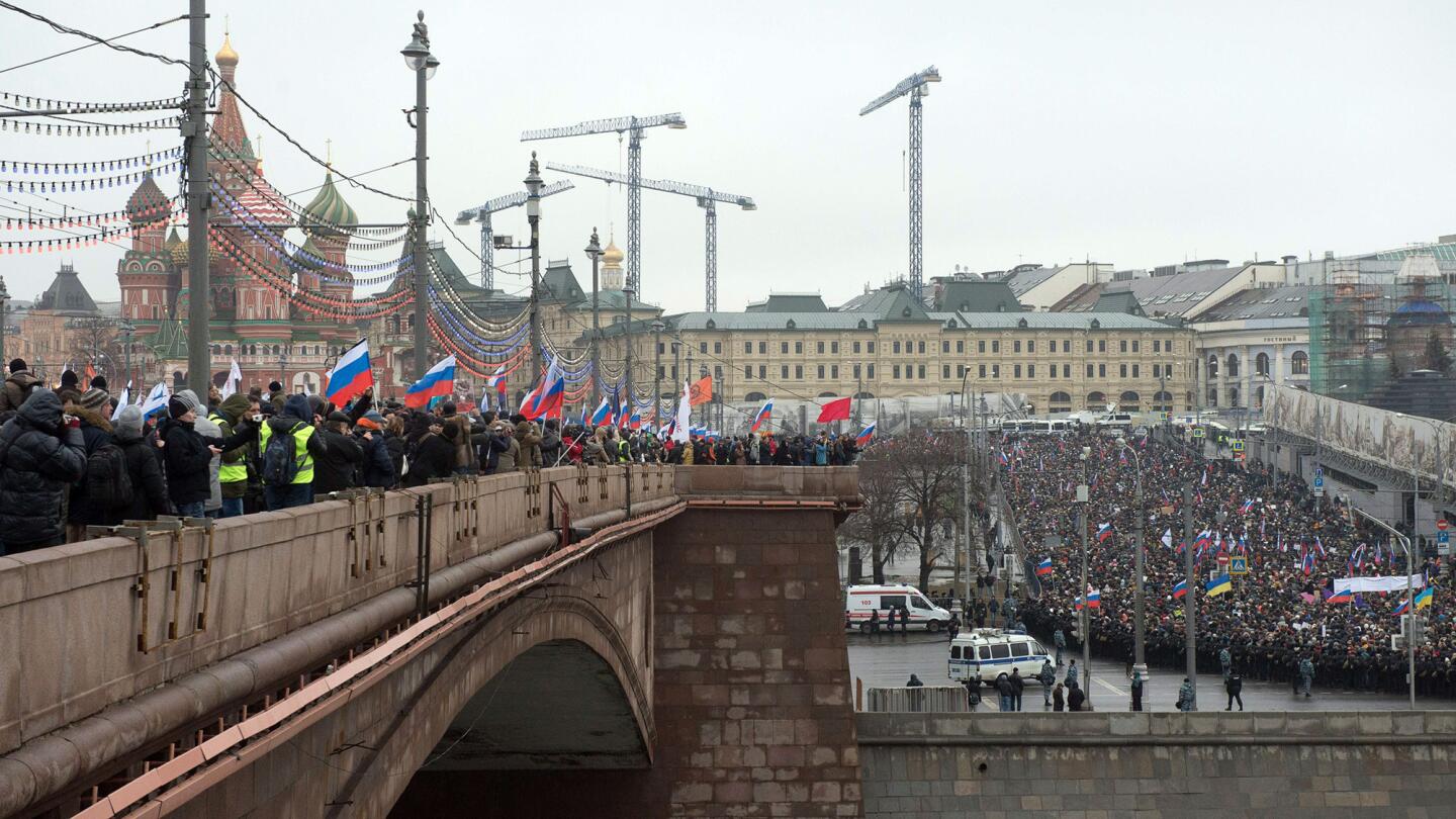 Moscow marchers mourn Boris Nemtsov