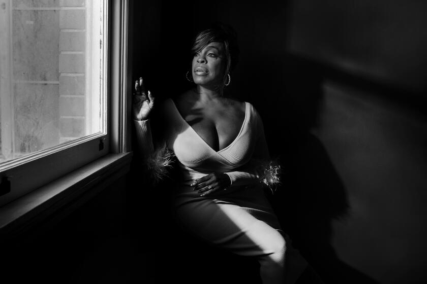 LOS ANGELES, CA - AUGUST 31: Niecy Nash-Betts poses for a portrait on the set of her show The Rookie: Fed on Wednesday, Aug. 31, 2022 in Los Angeles, CA. (Jason Armond / Los Angeles Times)