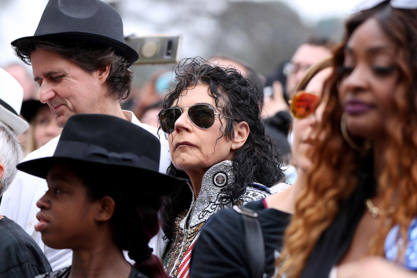 Michael Jackson faithful hold colorful memorial despite latest abuse claims  - Los Angeles Times