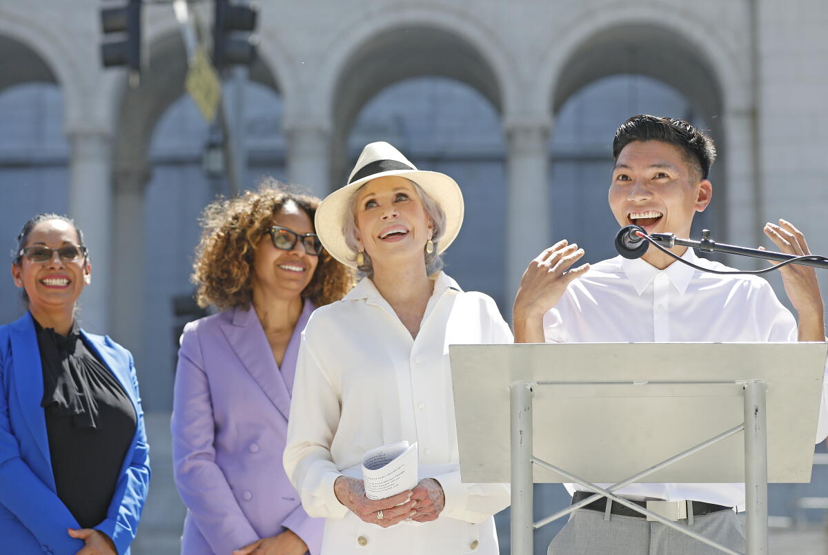 La Controller Raxe Kennth Mejia makes history in L.A. controller race - Los Angeles Times