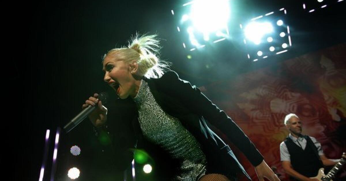 Review: No Doubt's confident return at the Gibson Amphitheatre - Los  Angeles Times