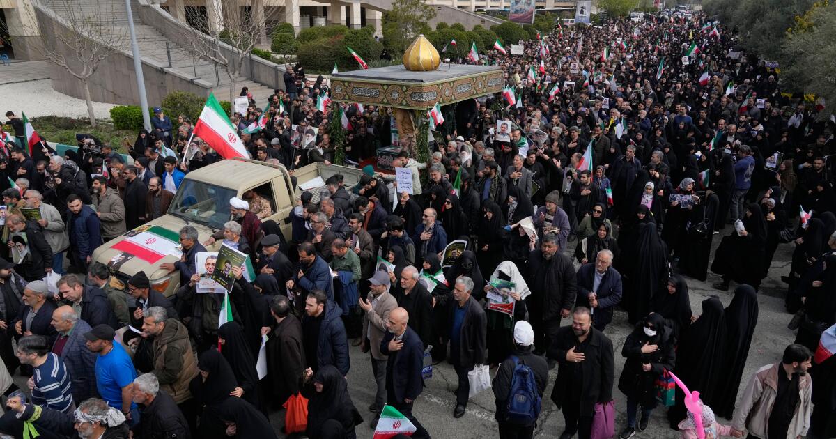 Israel ameaça aumentar os ataques enquanto o Irã dispara mais mísseis do que nunca