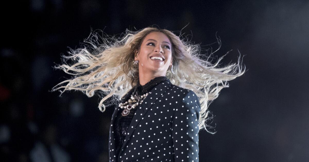 Kamala Harris uses 'Freedom' by Beyoncé at campaign HQ