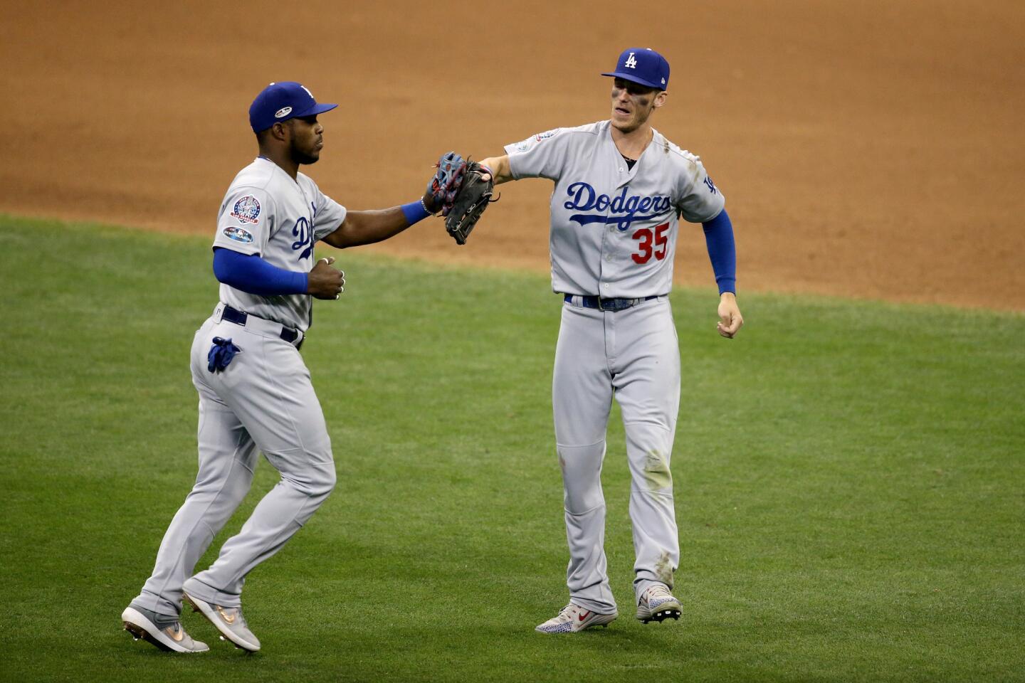 League Championship Series - Los Angeles Dodgers v Milwaukee Brewers - Game Two