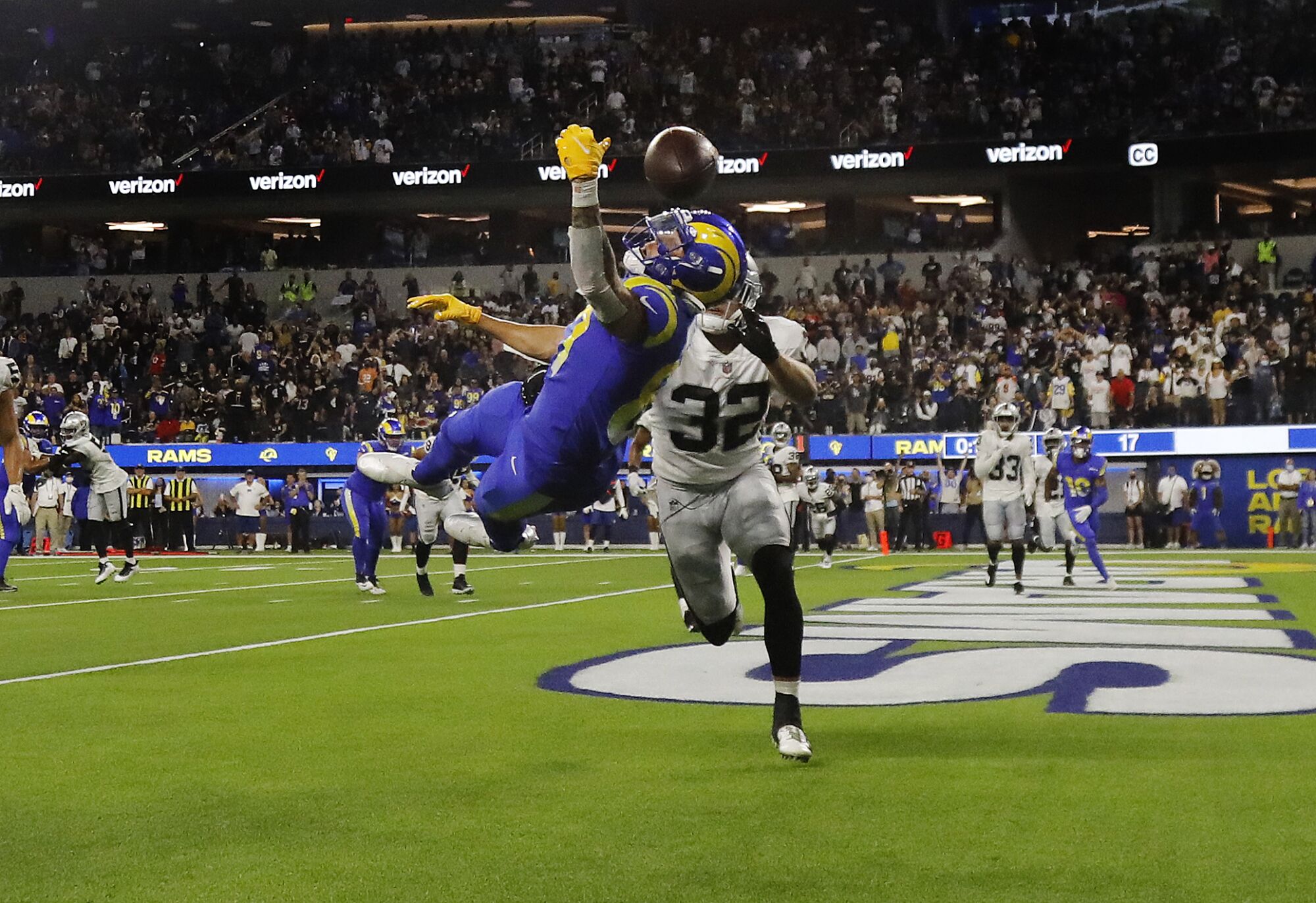Rams tight end Jacob Harris can't hang on to a two-point conversion pass.