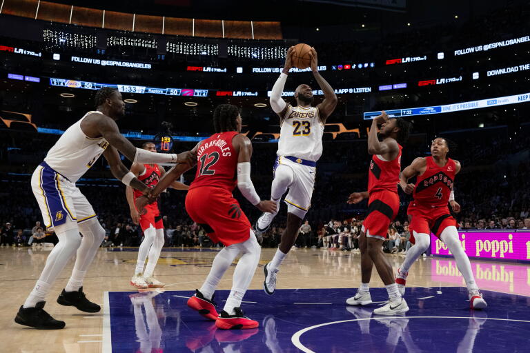 Previous Raptors Deandre Ayton and Luka Doncic return, lead Lakers past Raptors - Los ...