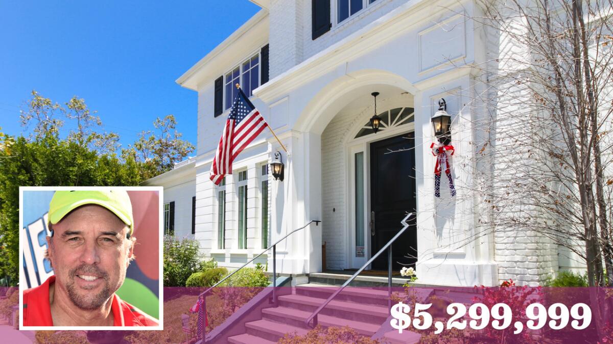 Actor and comedian Kevin Nealon of "Saturday Night Live" fame has put his home in Pacific Palisades up for sale.