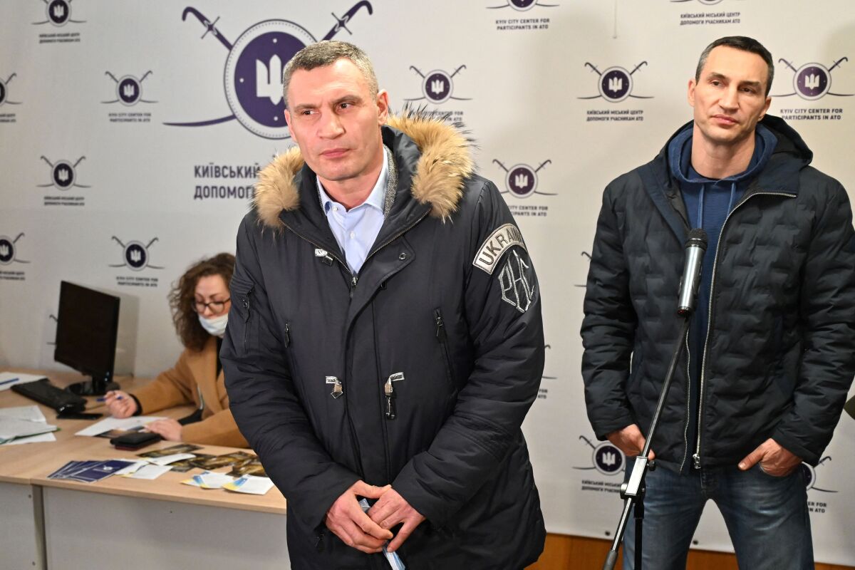 Vitali Klitschko, left, the mayor of Kyiv, Ukraine, and his brother, Wladimir, at a news conference this month in Kyiv.