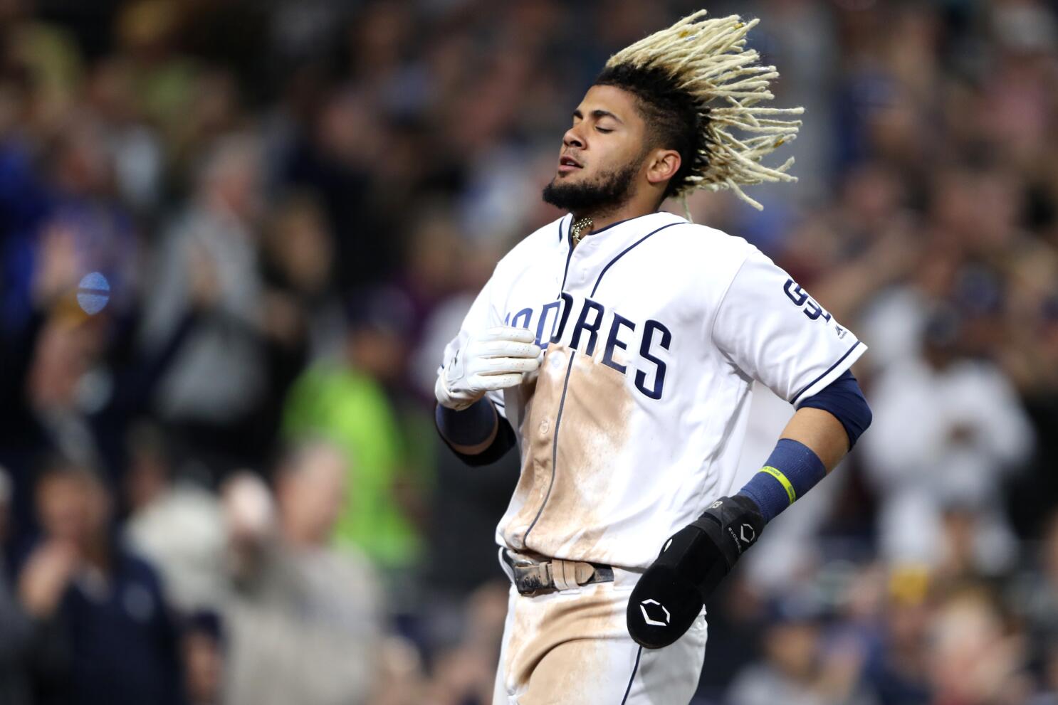 Padres vs. Dodgers game features most improbable caught stealing