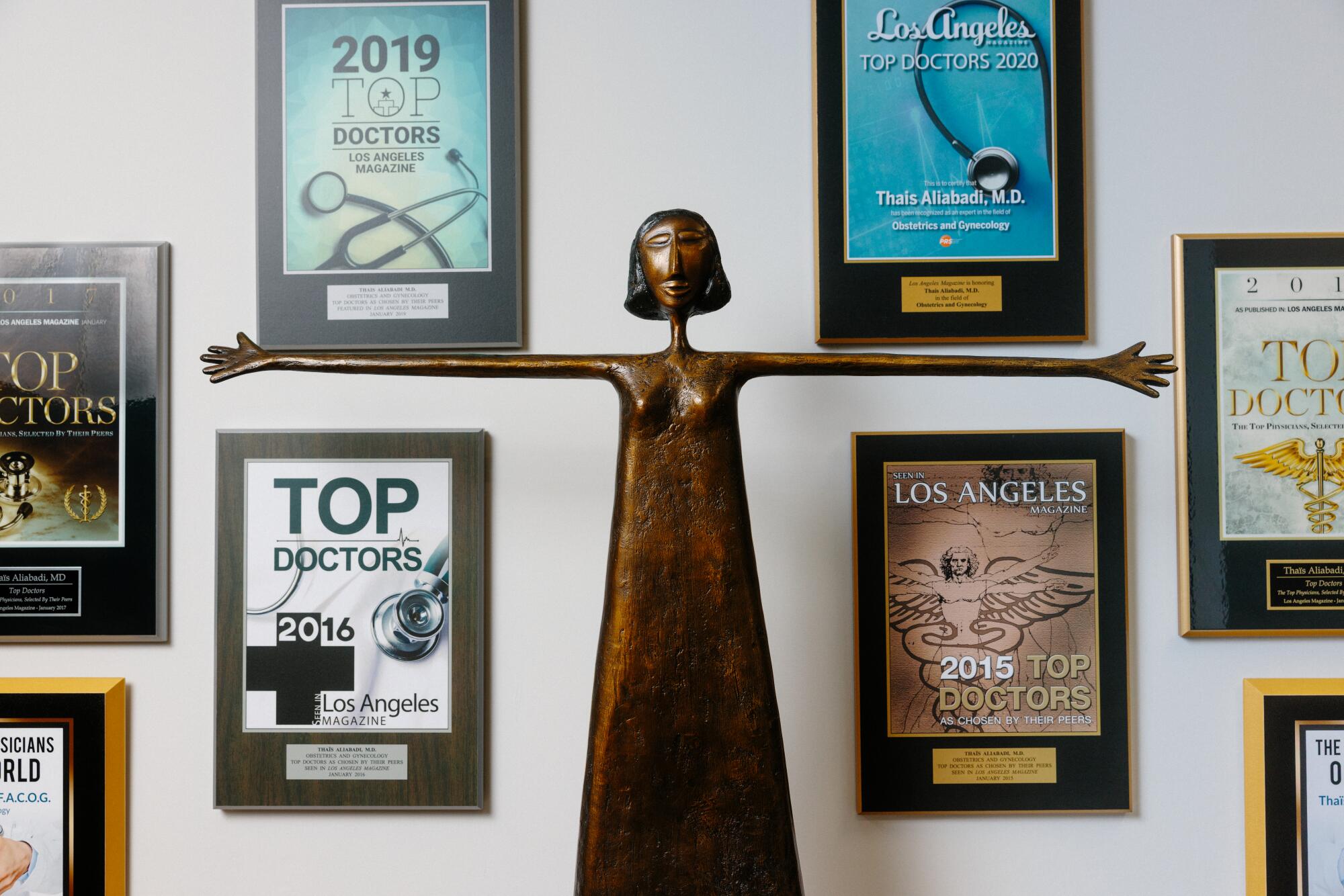 Le bureau de Beverly Hills du Dr Thaïs Aliabadi.
