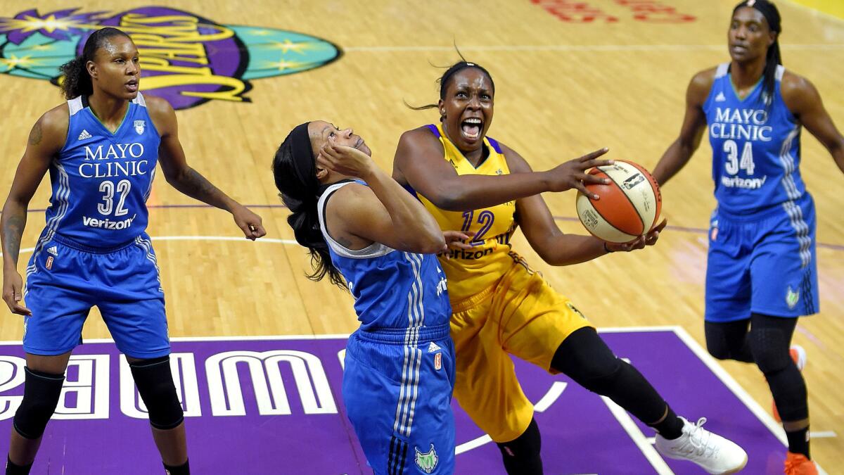 Sparks guard Chelsea Gray, driving to the basket against Lynx guard Jia Perkins, scored 14 points in the Game 3 victory.