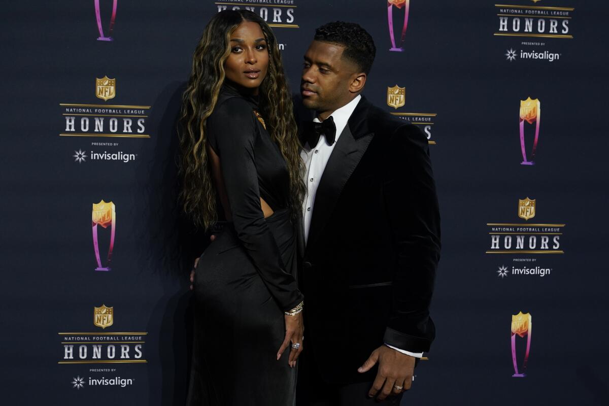 Russell Wilson receives 2022 Bart Starr Award - The San Diego Union-Tribune