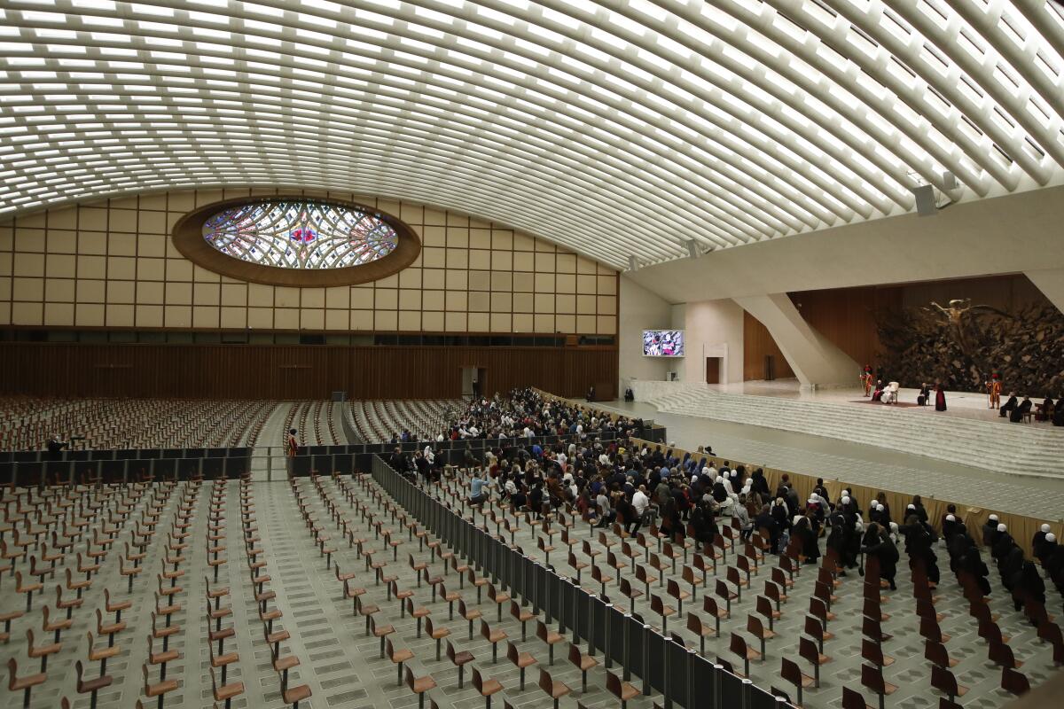 El Vaticano suspende audiencias con público por rebrote de COVID-19
