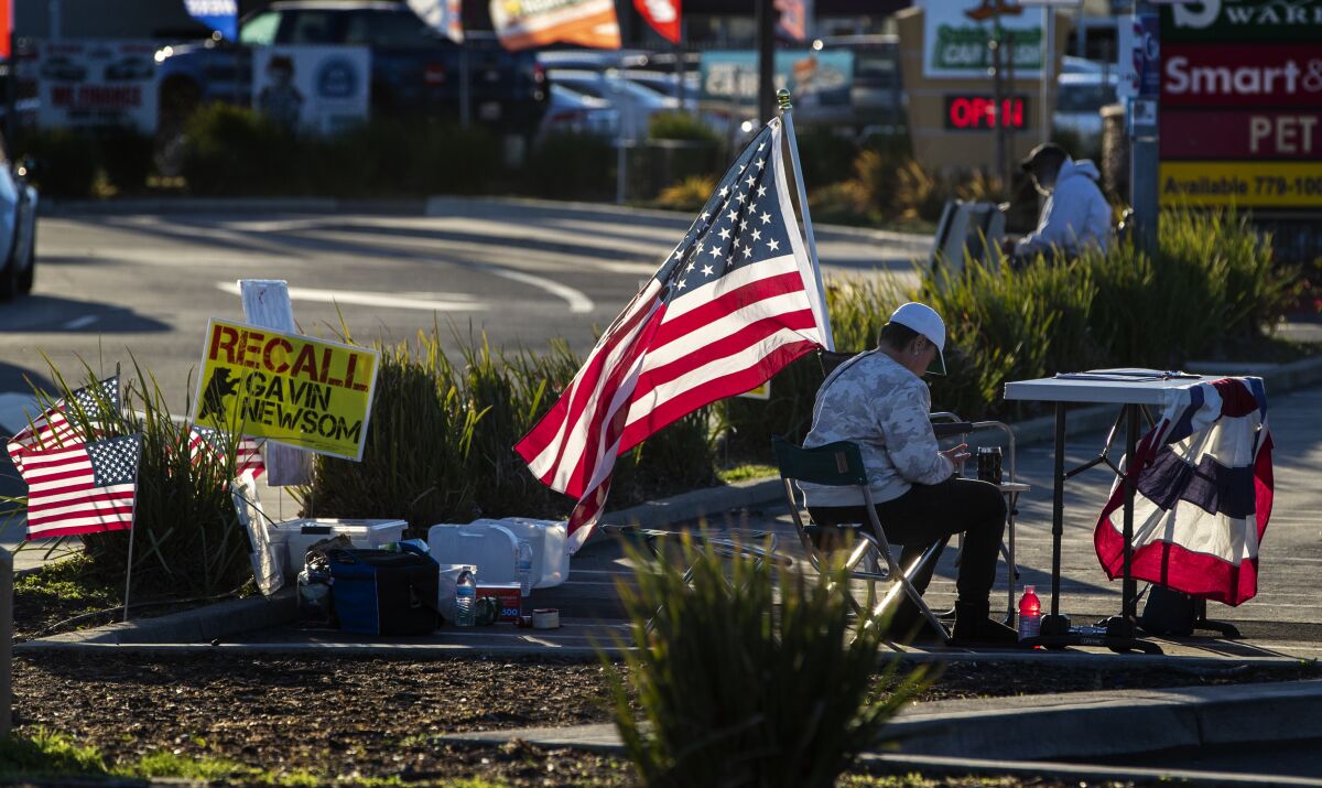 Opponents asked for signatures for the "Recall Gavin Newsom" campaign on January 19, 2021 in Fair Oaks, California.