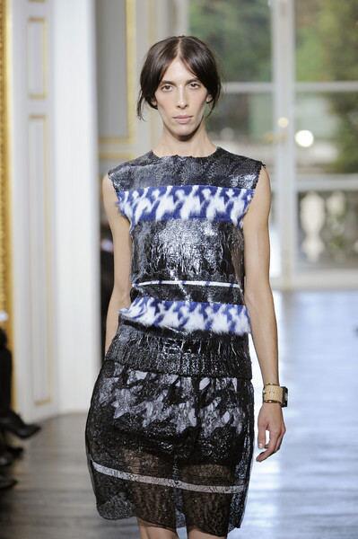 Paris Fashion Week: Balenciaga Spring-Summer 2011 - Los Angeles Times