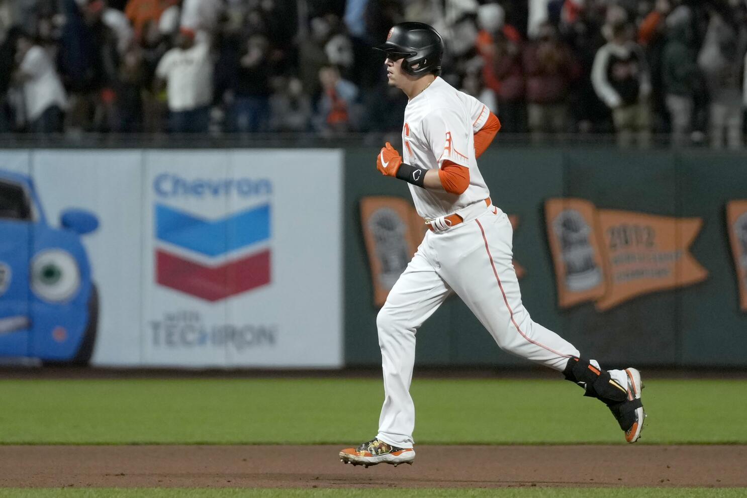 San Francisco Giants put 1B Brandon Belt on injured list with thumb injury  