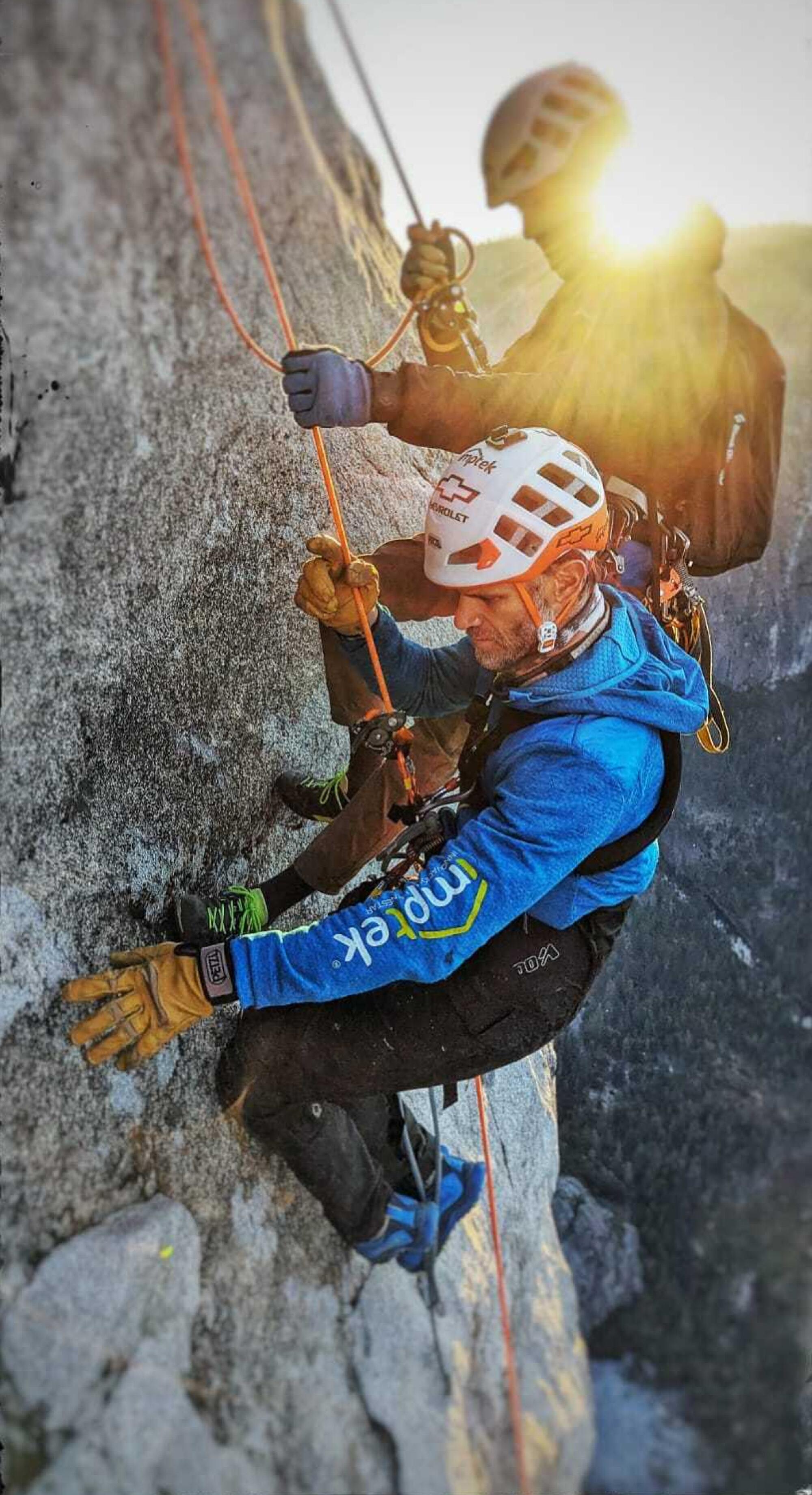 Zuko Carrasco on the wall of El Capitan 