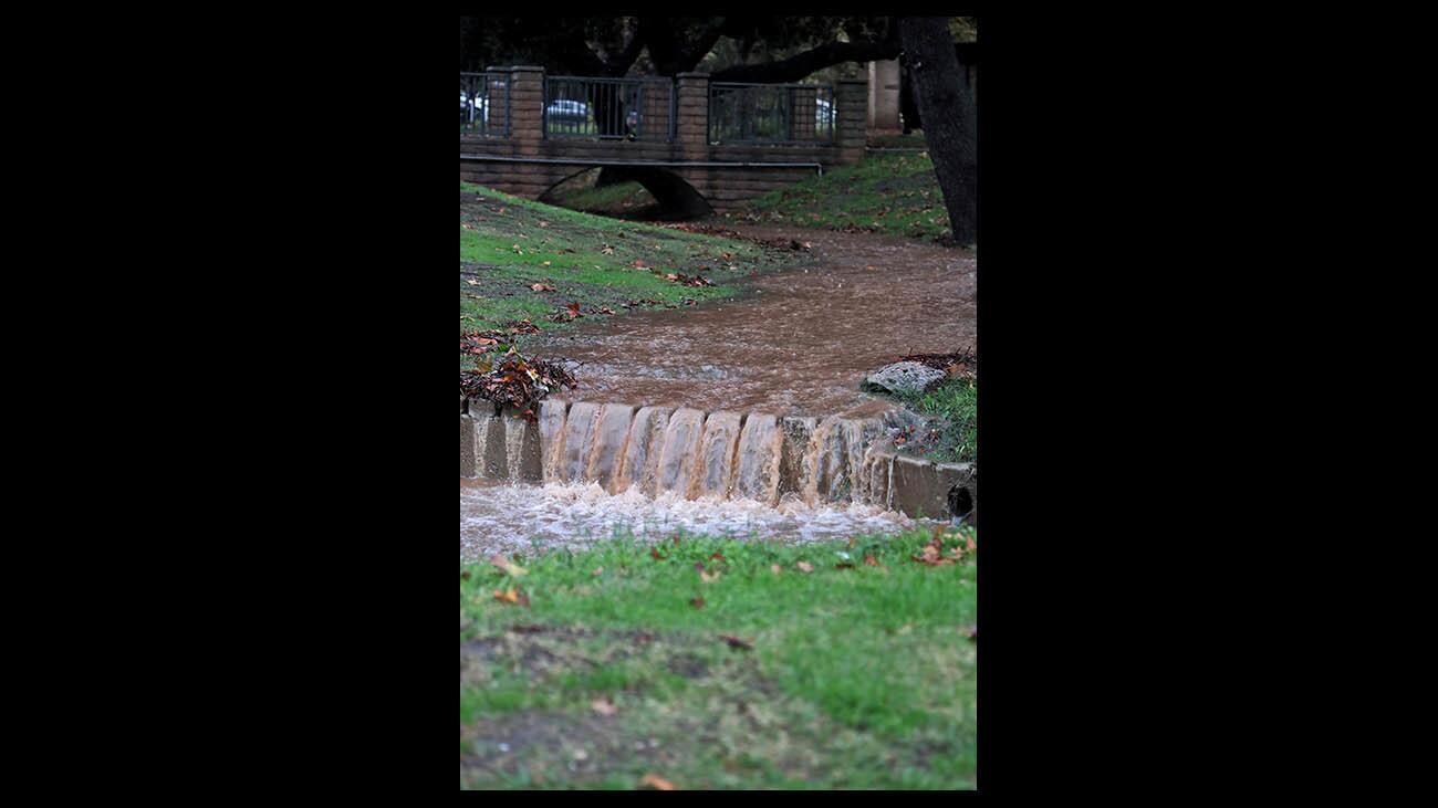 Photo Gallery: Torrential rain hits Glendale, Burbank