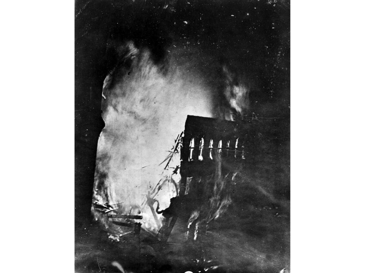 Oct. 1, 1910: Thirty minutes after the explosion, fire consumes the Times building.